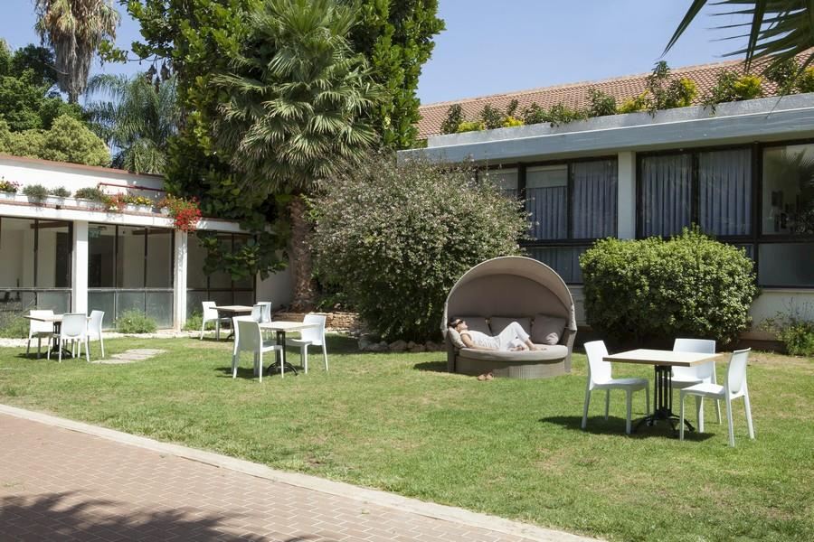 עדן אין זכרון יעקב עדן אין זכרון יעקב