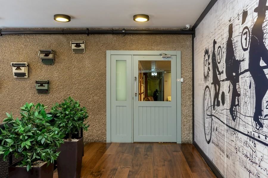 אמבסי תל אביב