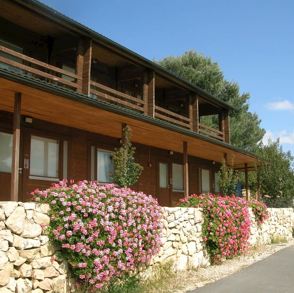 מלון לוגוס יד השמונה