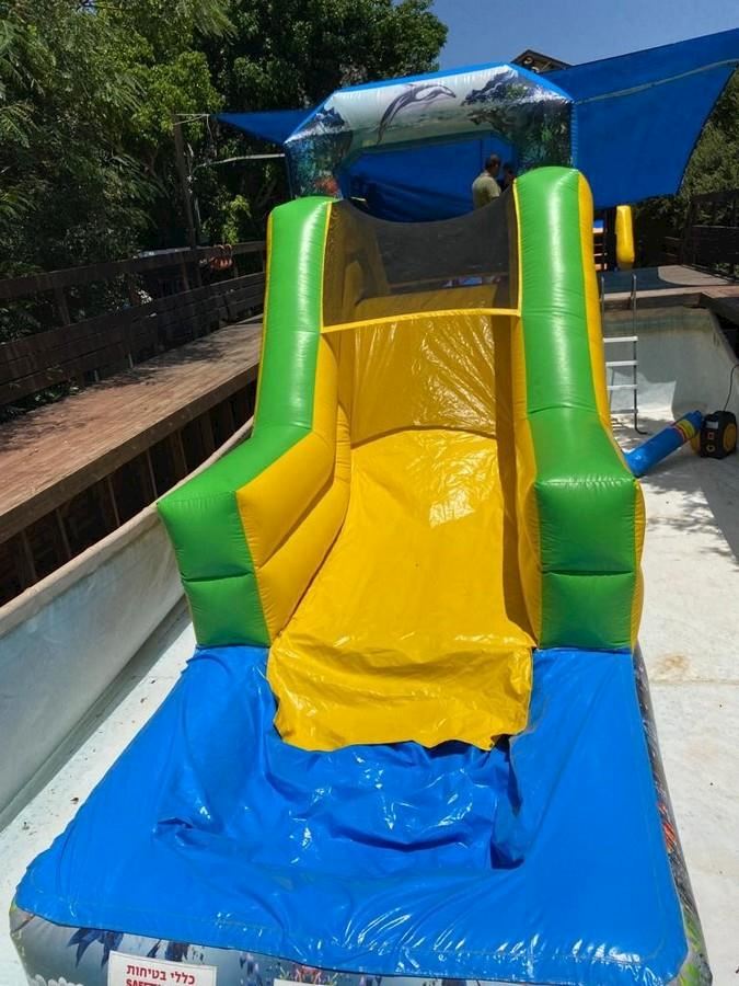 חווית הרוכבים, בית אורן