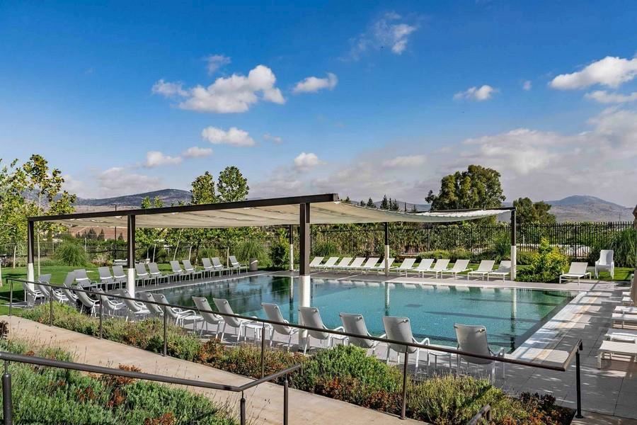 ישרוטל איילה ישרוטל איילה