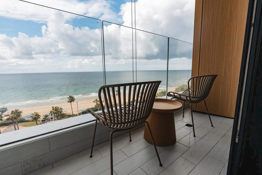 אלמרה בוטיק, בת ים