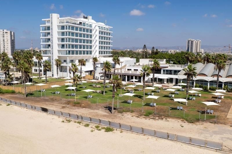 חוף התמרים עכו