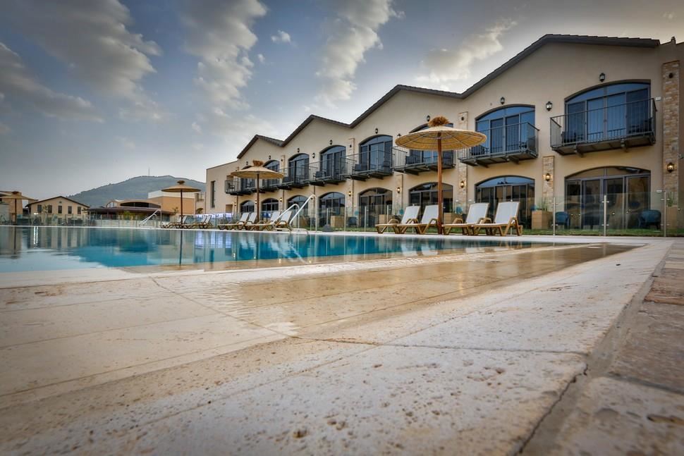 גליליון, ראש פינה