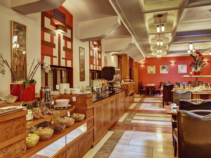 Hotel Majestic Plaza