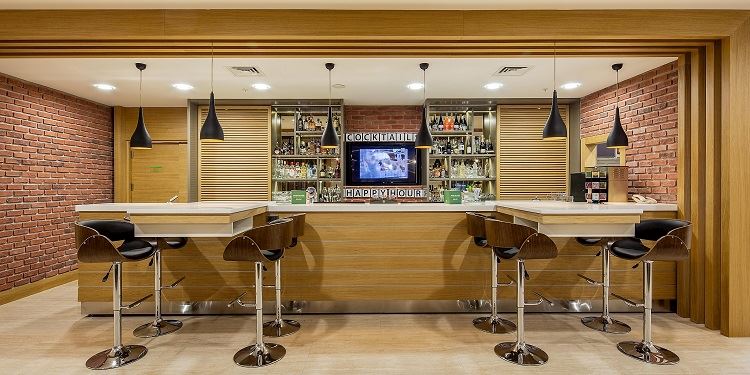 Holiday Inn Antalya -lara