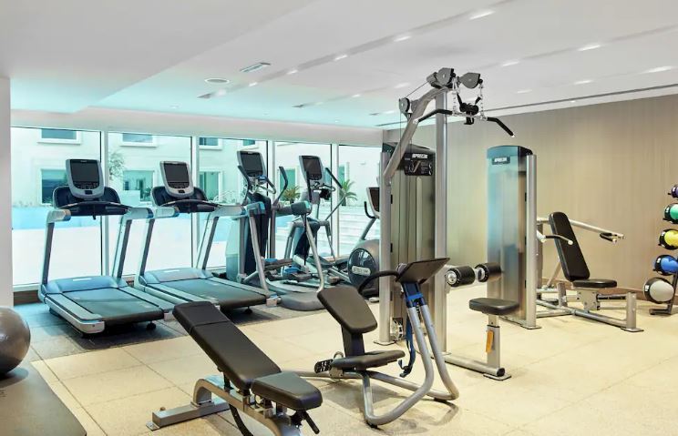 Hilton Garden Inn Dubai, Mall Avenue