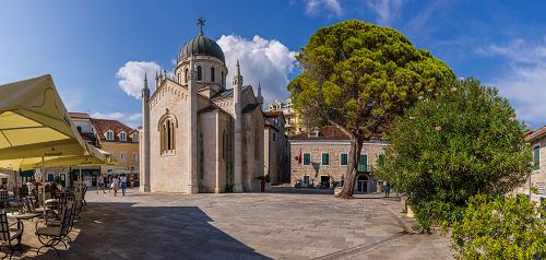 מונטנגרו על קצה המזלג מונטנגרו על קצה המזלג