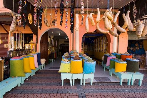 מרוקו מקיף- מהרי האטלס, אל מדבר סהרה והאוקיינוס האטלנטי כולל שפשואן